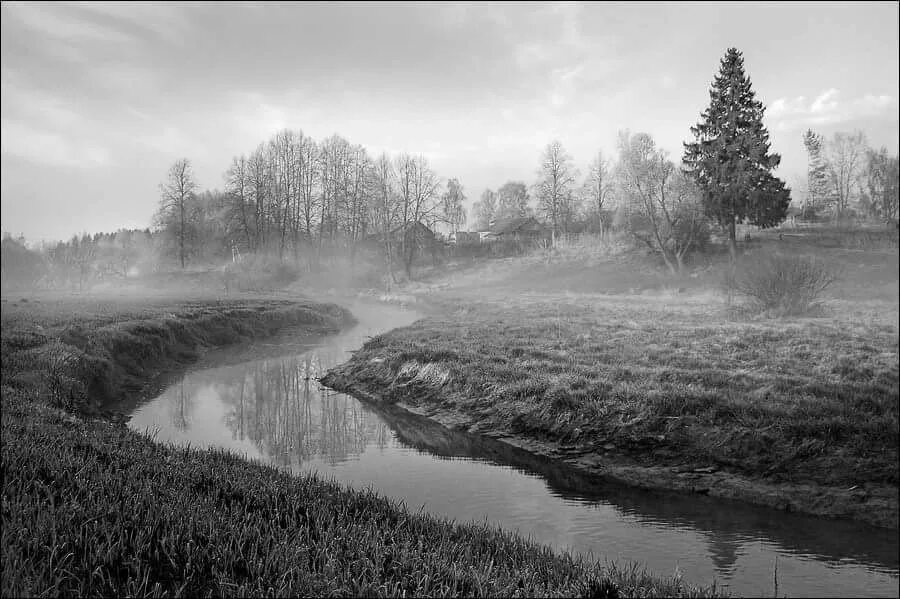 Река черно белое фото Pin by Лика on ч / б ФОТО Natural landmarks, Sky full of stars, Poets of the fal