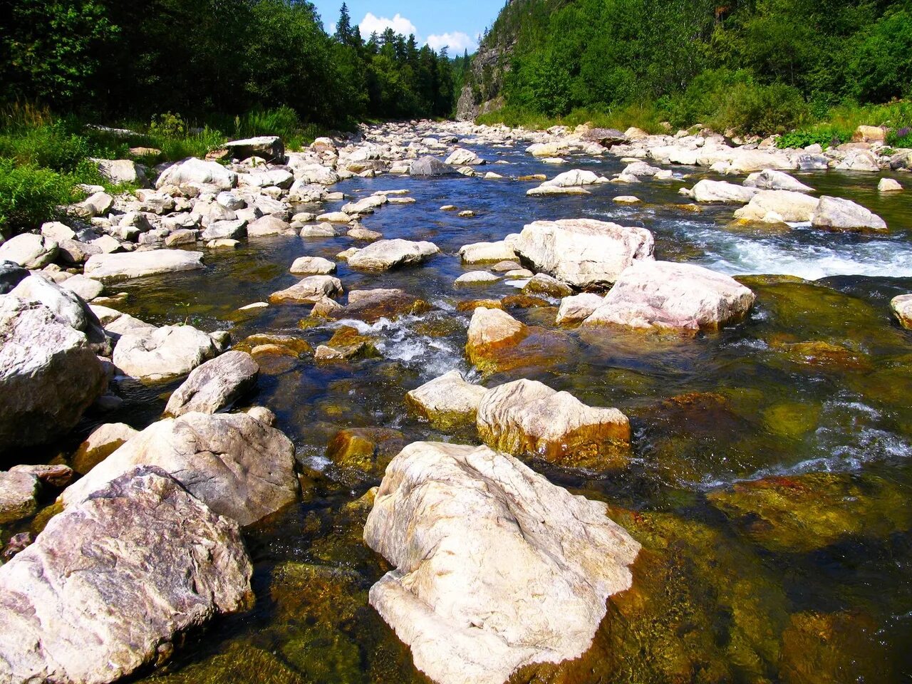 Река инзер фото The Inzer River is flooded with sunlight Author: Sergey Perepelkin 2022 Белорецк