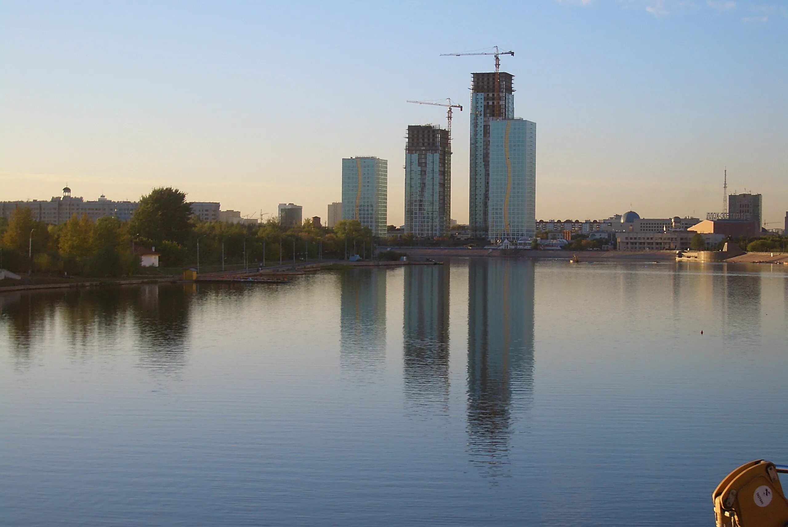 Река ишим фото File:Astana-Highrises-over-Ishim-River-7796.jpg - Wikimedia Commons