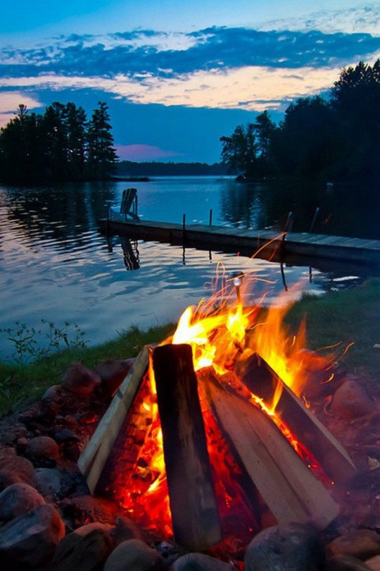 Река костер фото Pin by Steve Morrison on I'd Rather Be Camping Outdoor, Cool pictures, Lake livi