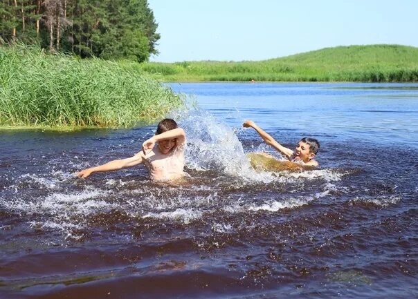 Река купание фото Впереди - жаркие выходные ☀, а потому так важно помнить о правилах безопасности 