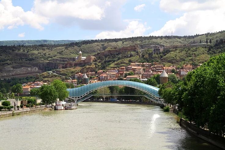 Река кура фото Discover the Charm of Old Tbilisi