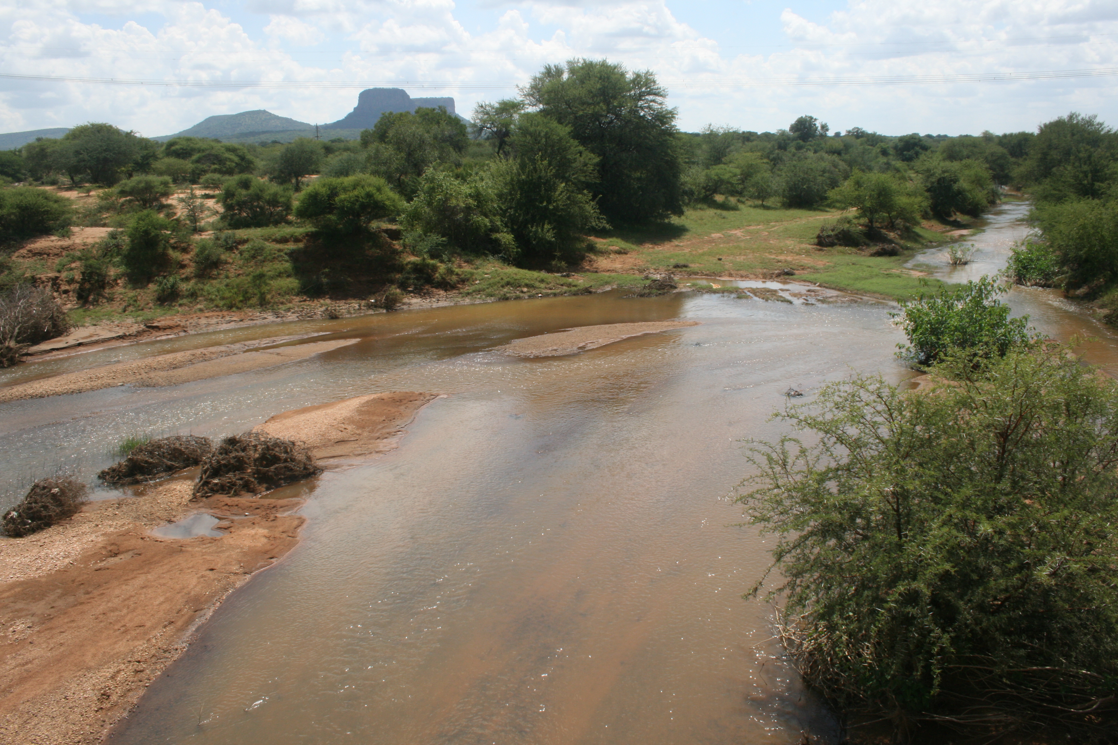 Река лимпопо фото File:Klein-Magalakwenarivier, laatsomer-2021, Limpopo, f.jpg - Wikimedia Commons