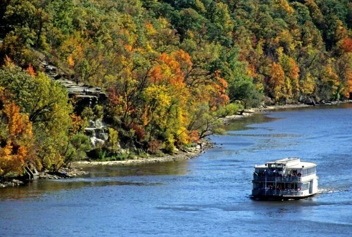 Река миссисипи фото This 3000-Mile River Road Is One Of The Most Scenic Drives In The U.S. Great riv