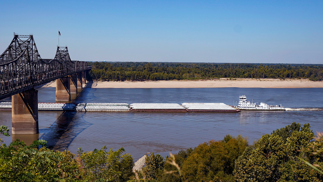 Река миссисипи фото La sequía obstruye una arteria crítica del transporte fluvial de EE.UU. - RT