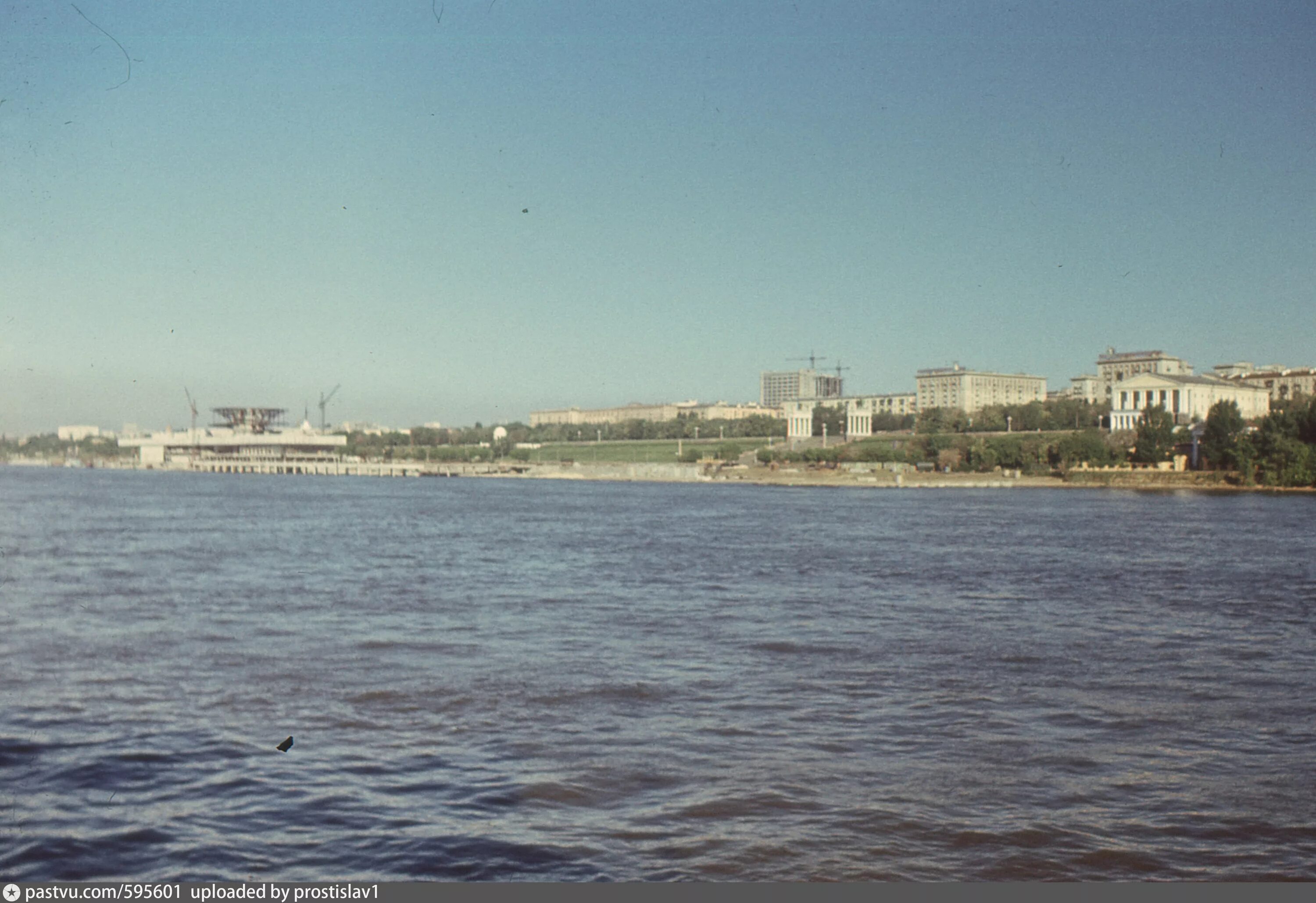 Река наб 62 й армии 6 фото Вид с Волги на набережную 62-й армии - Retro photos