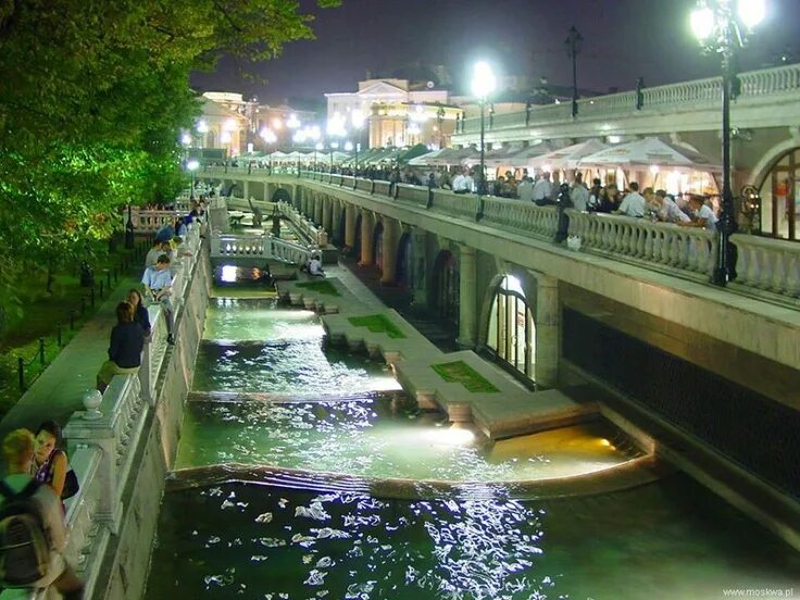 Река неглинка в москве фото Neglinnaya River, Okhotniy Row, Manezhnaya Square.