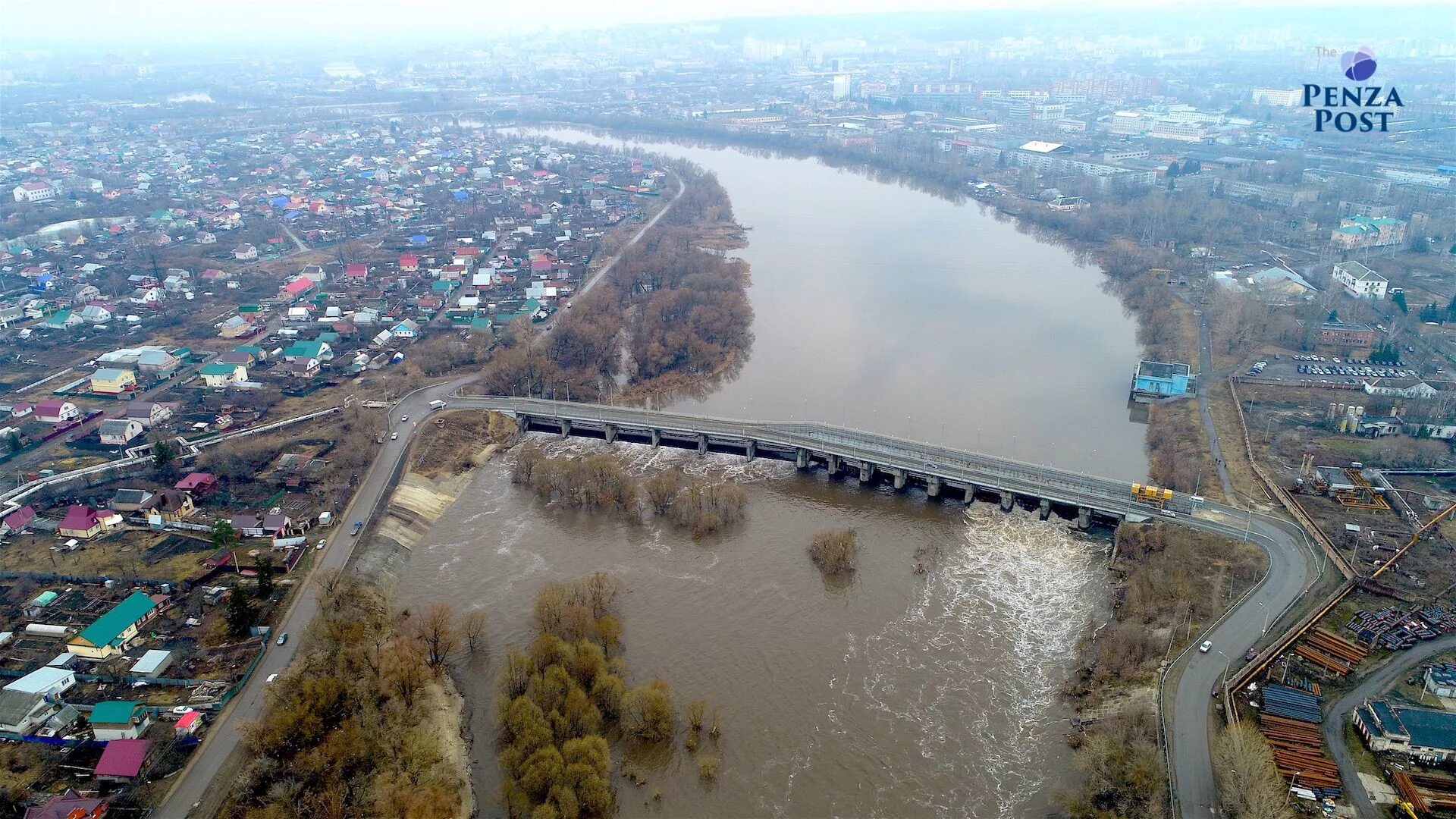 Река пенза фото В районе ТЭЦ-1 Пензы отсыпают новый рукотворный берег реки Суры - фотофакт