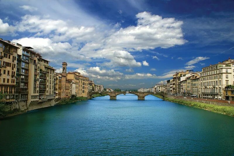 Река по италия фото Interesting facts about the Arno River Britannica