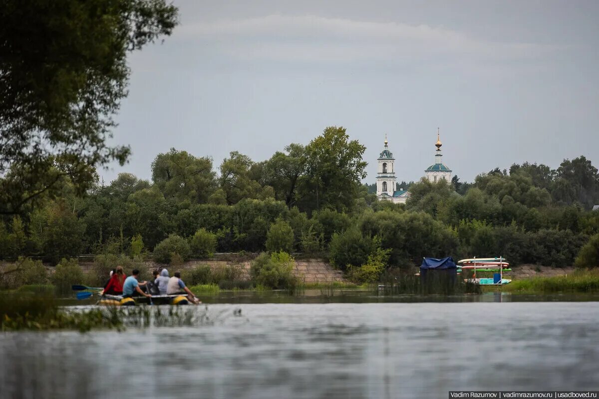 Река протва фото Боровск с реки Протва - команда "Усадебного Экспресса" и "Экоэлектрички" протест