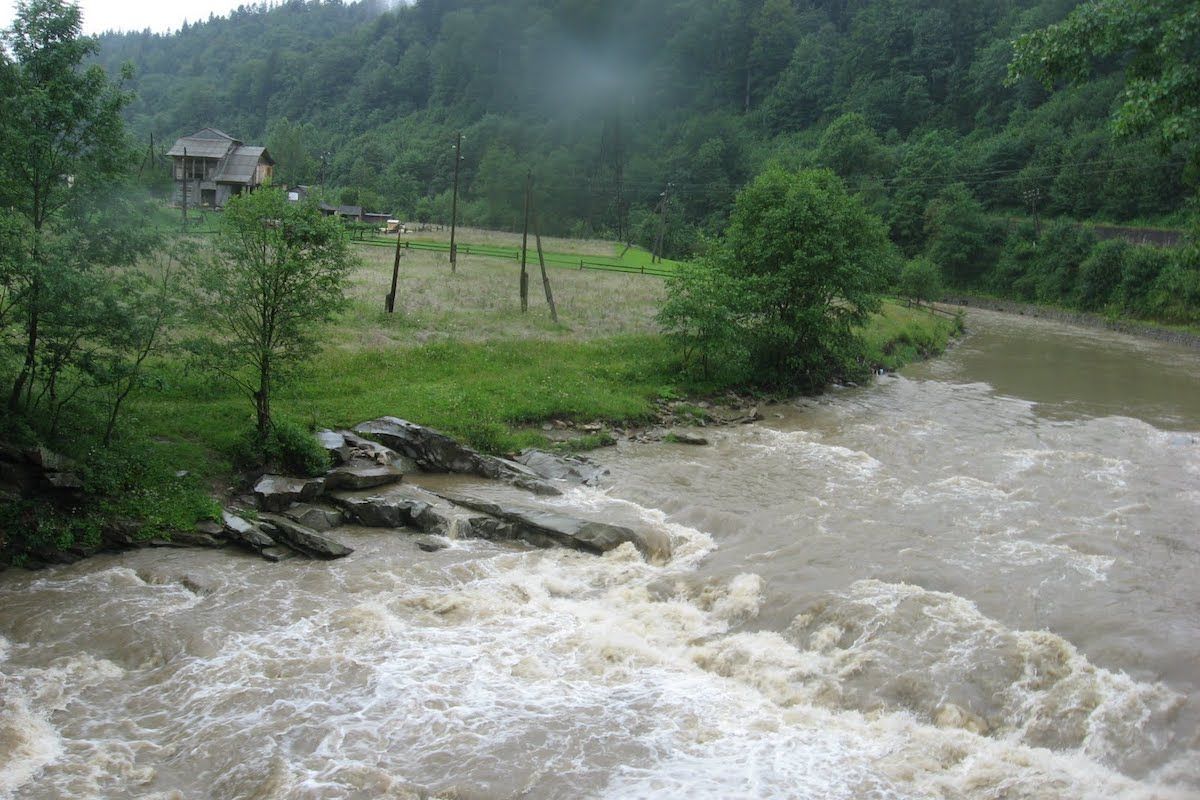 Река прут фото На участке Костешть-Унгень уровень воды в реке Прут вырастет пример.