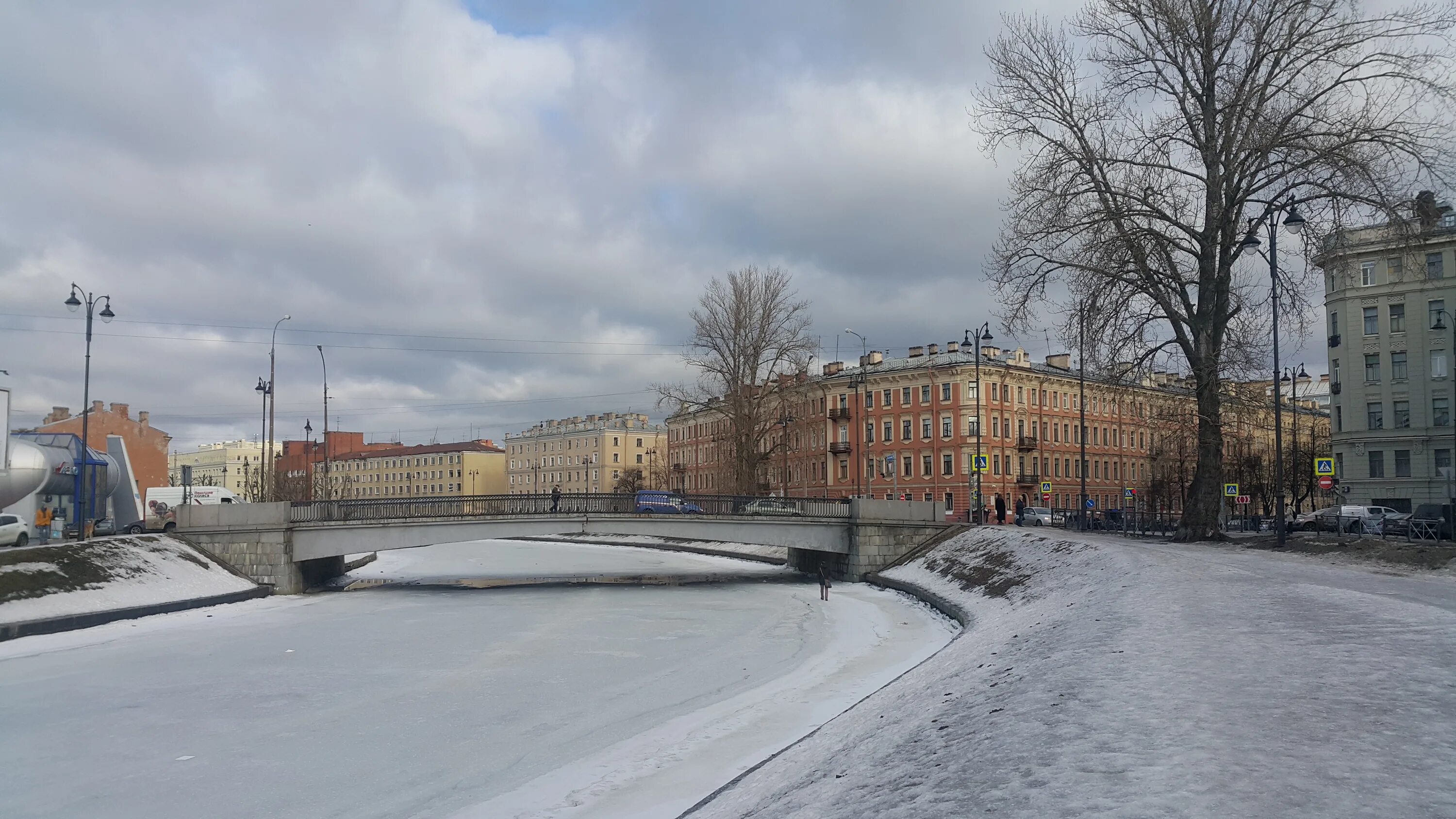 Река пряжка фото Санкт-Петербург. Между набережной реки Пряжки и Английским проспектом. - Алексан