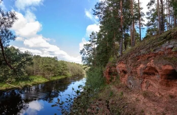 Река саба фото Devon's Nude on the Orede River The Oredezh River reveals interesting geological