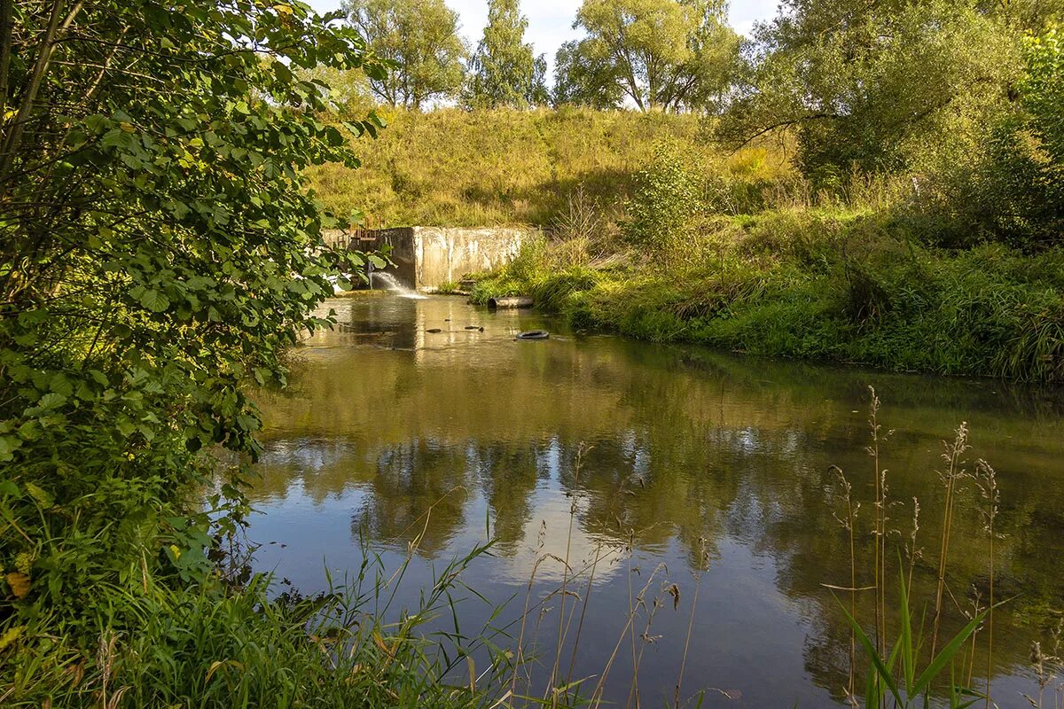 Река сестра фото Фото Река Речма у водосброса. (18 09 21 28 N) на фотохостинге Fotoload