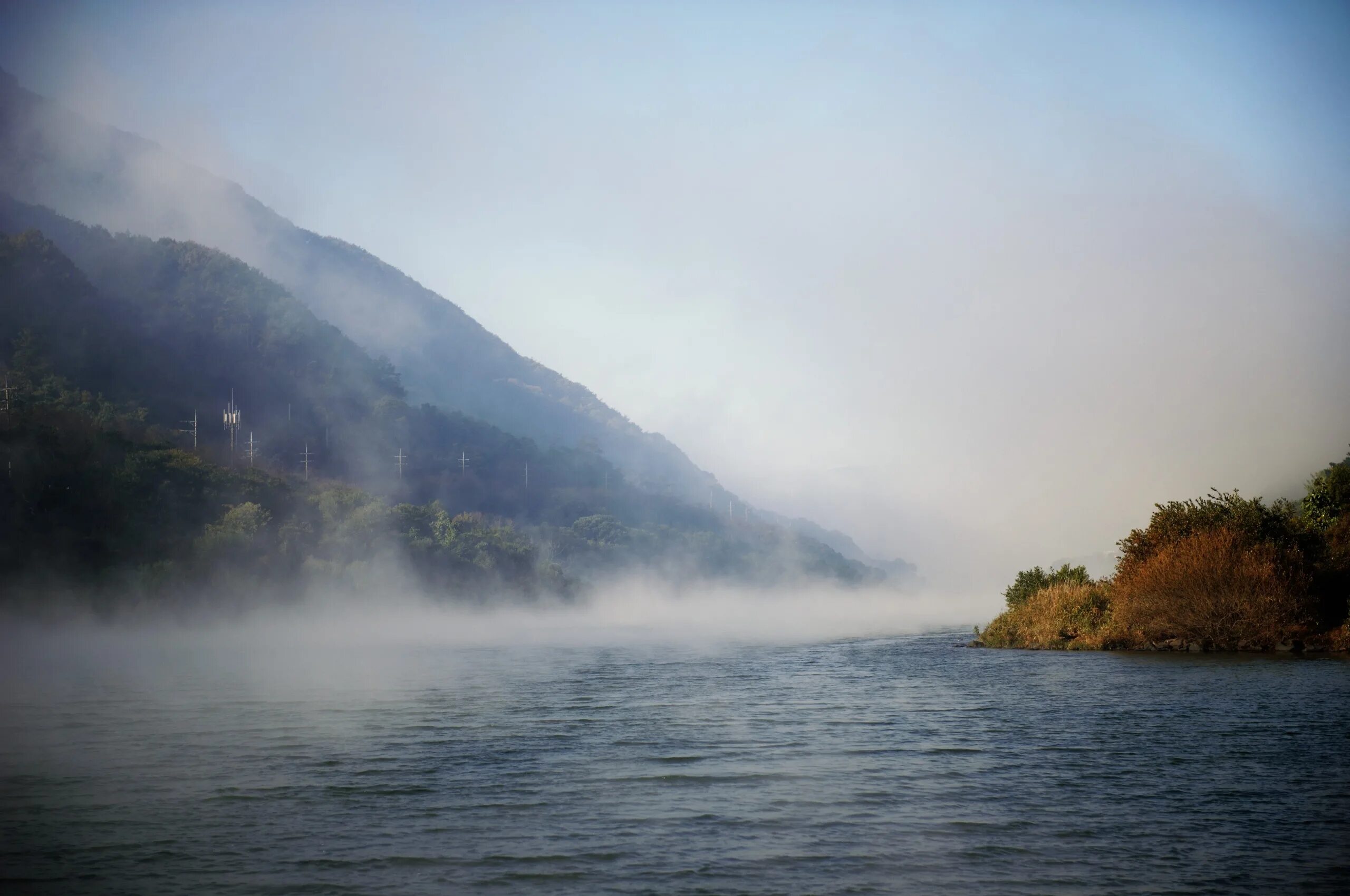 Река туманная фото 2560x1700 Fog Over Lake 5k Chromebook Pixel ,HD 4k Wallpapers,Images,Backgrounds