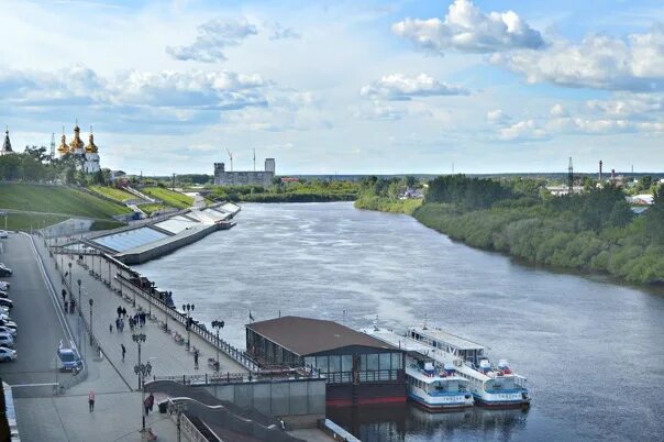 Река тура фото Tyumen and Tour. Tura is a river in the Sverdlovsk and Tyumen regions, the left 