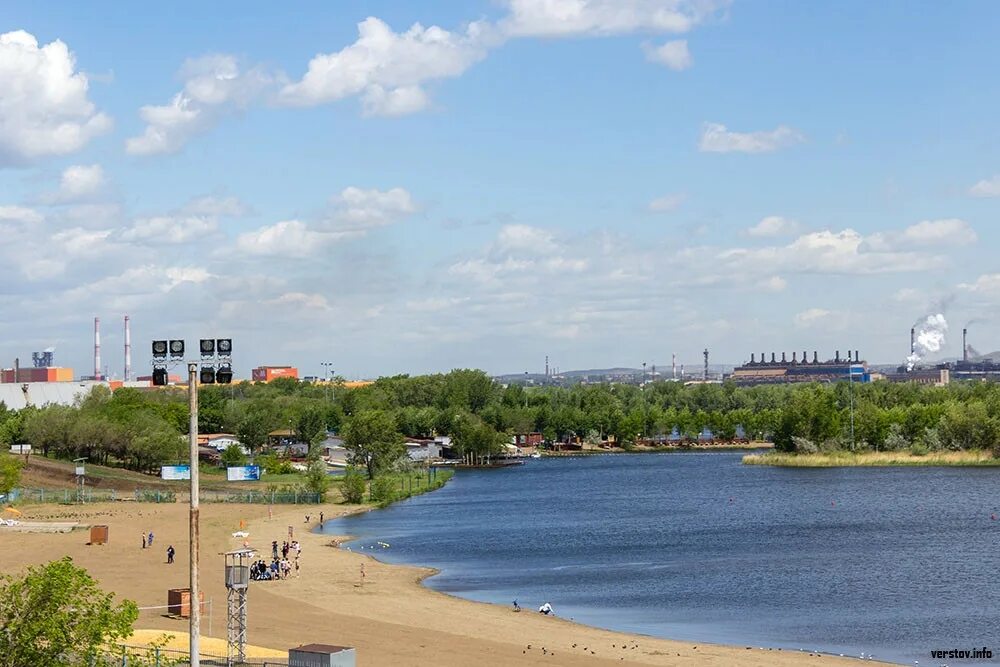 Река урал магнитогорск фото Все для людей. Магнитогорский пляж оснастили фонтанчиками с питьевой водой Верст