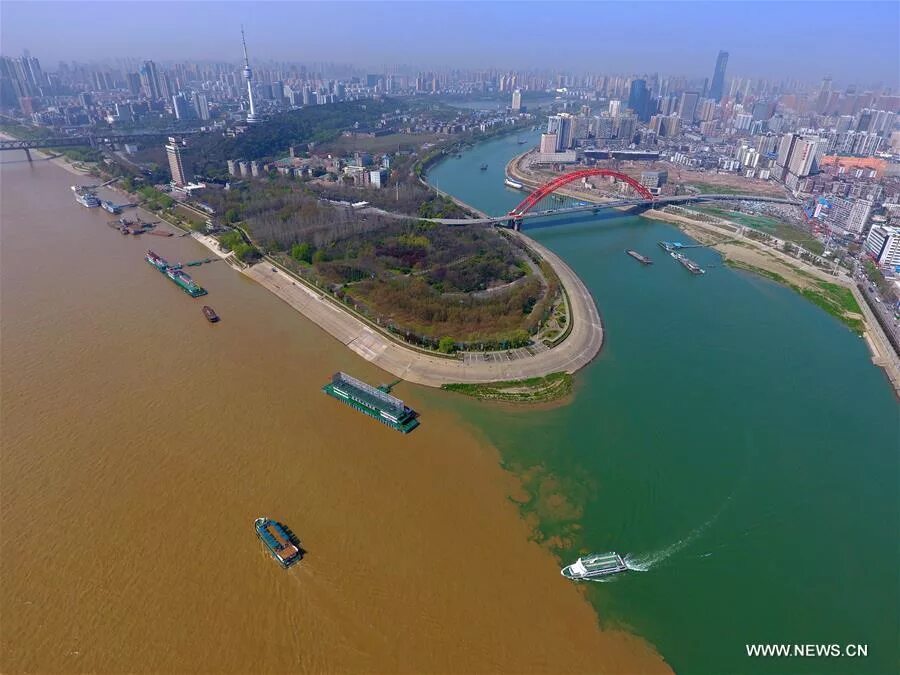 Река в китае янцзы фото Hanjiang River, Yangtze River converging in central China's Wuhan - Xinhua Engli