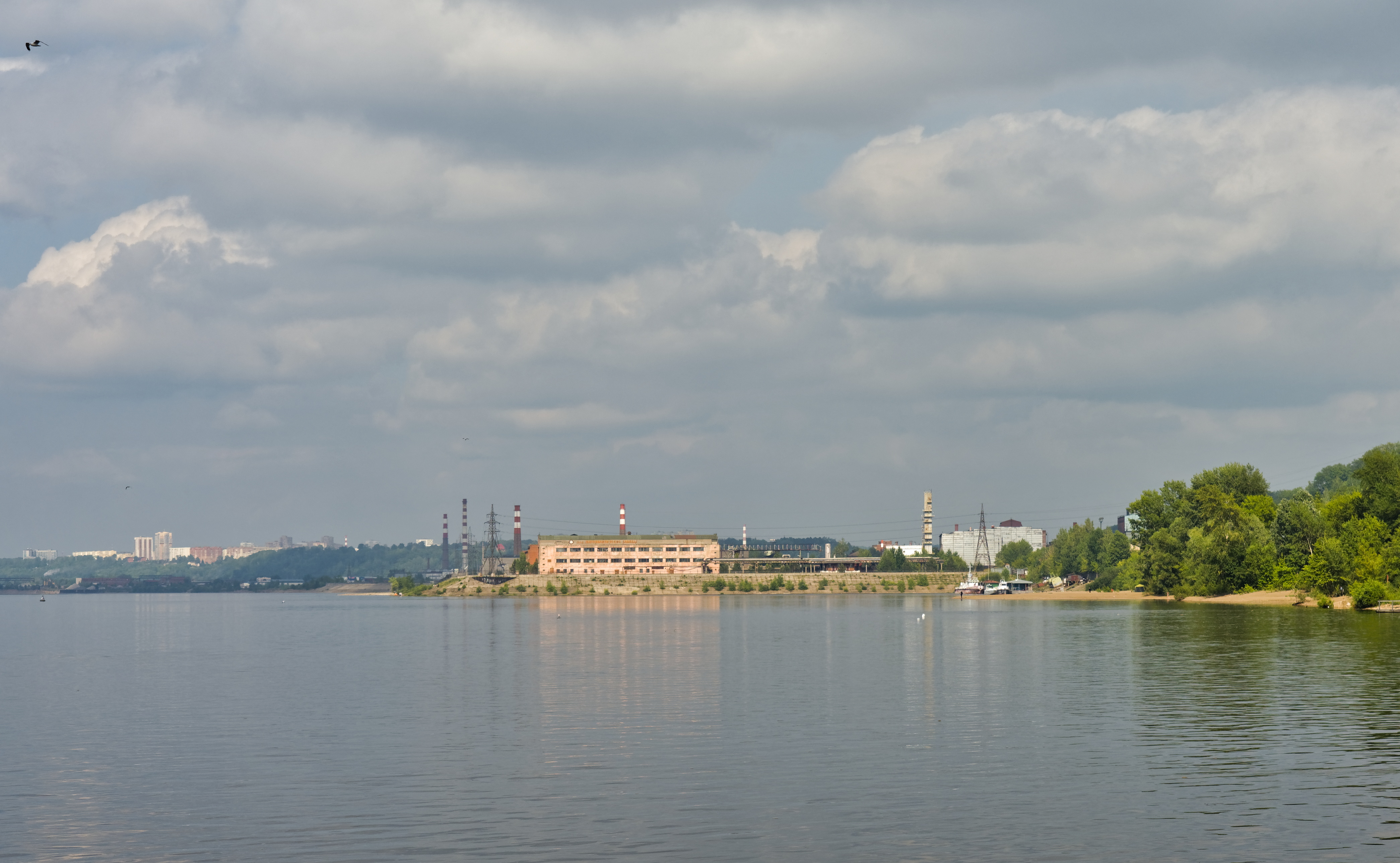 Река в перми фото File:Kama River. Perm P6231938 2575.jpg - Wikimedia Commons