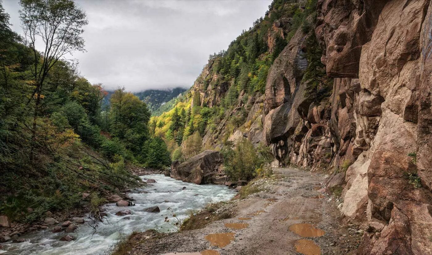 Река в ущелье фото Пешеходный тур "Псебай" из Краснодара на GoRu