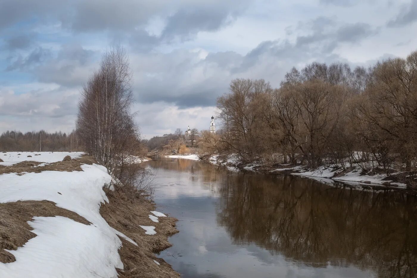 Река весной фото хмурая весна / фото