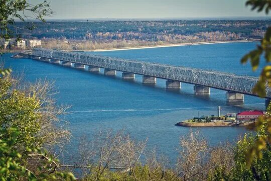 Река волга в ульяновске фото Volga River Autumn Изображения: просматривайте стоковые фотографии, векторные из