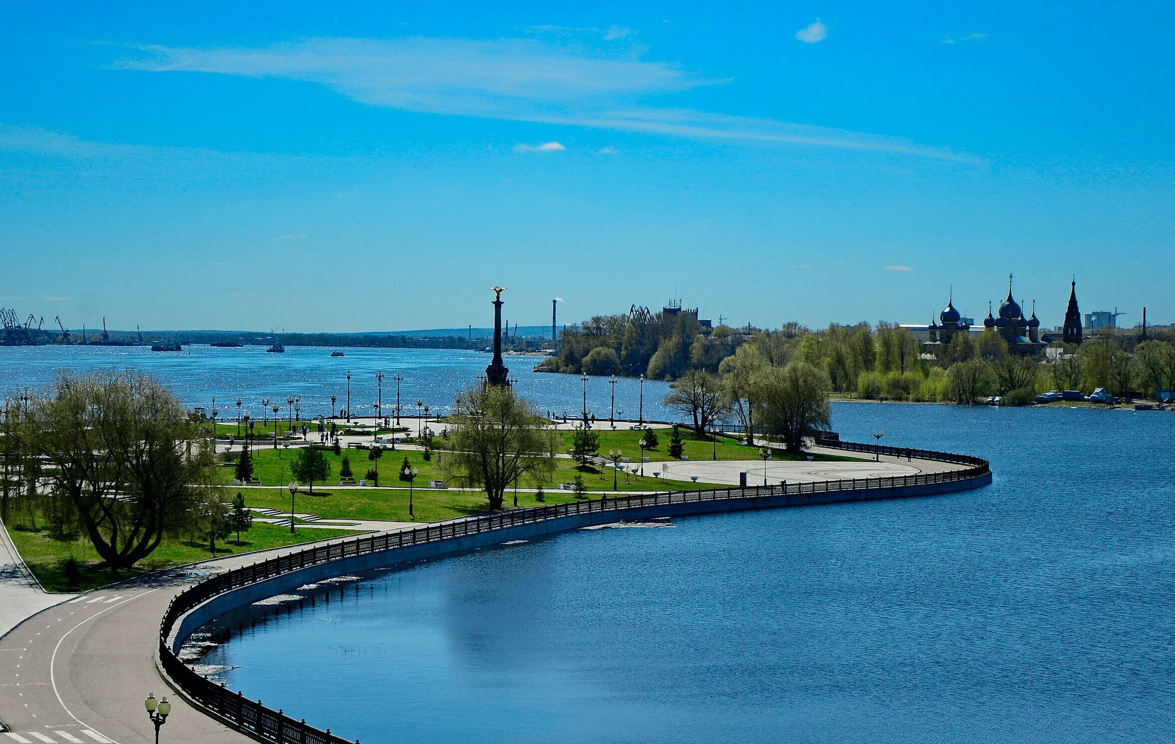 Река волга в ярославле фото Золотое кольцо от Петротура