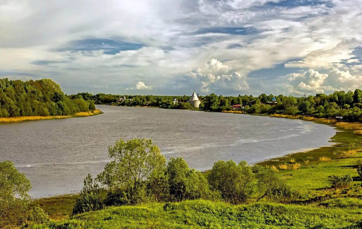 Река волхов фото В программу оздоровления водных объектов включат и Волхов. Это следует из Послан