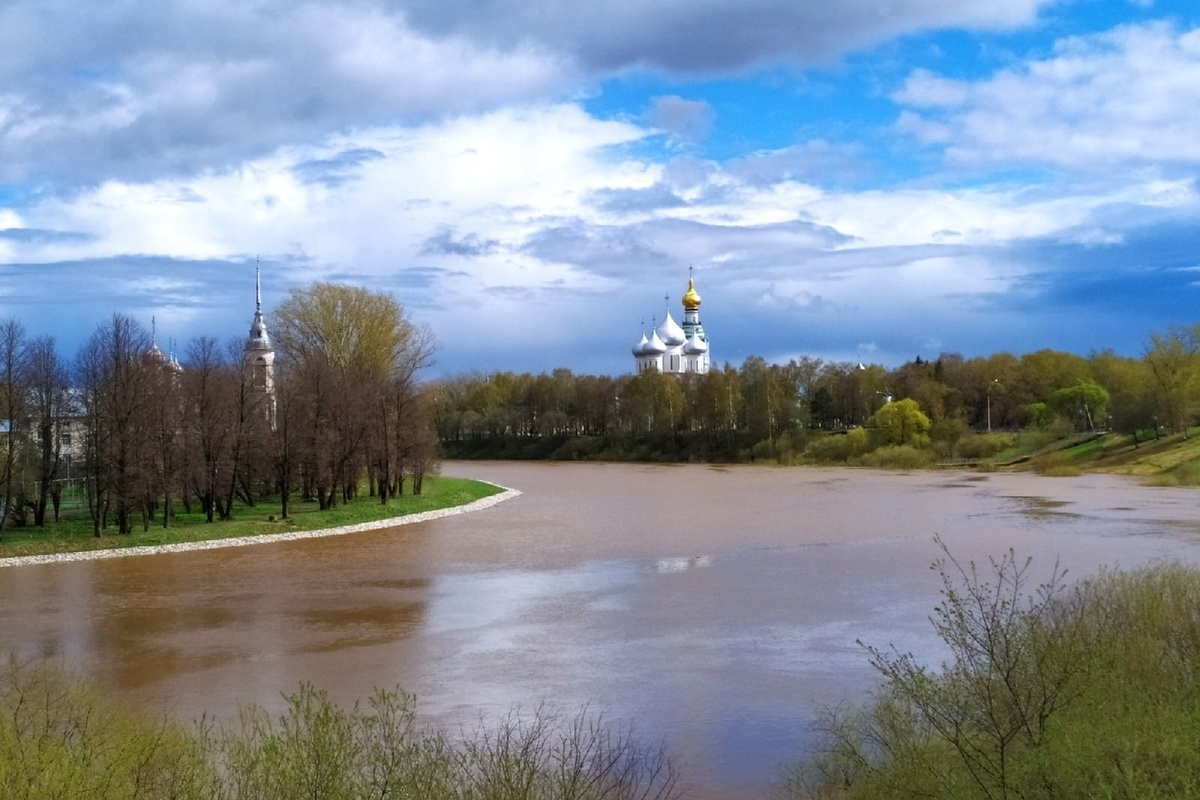 Река вологда фото Более двух миллионов рублей заплатит водоканал за сброс сточных вод в реку Волог