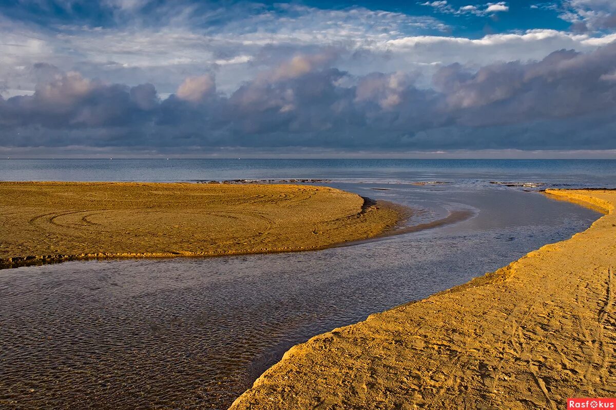 Река впадает в море фото Фото: Анапка впадает в Черное море. Фотограф Александр Михайлов. Пейзаж. Фотосай