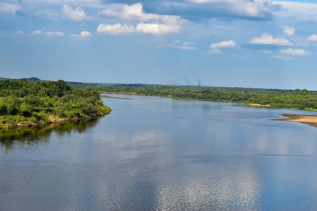 Река вятка фото Унесло течением: за выходные в Вятке утонули ещё два подростка