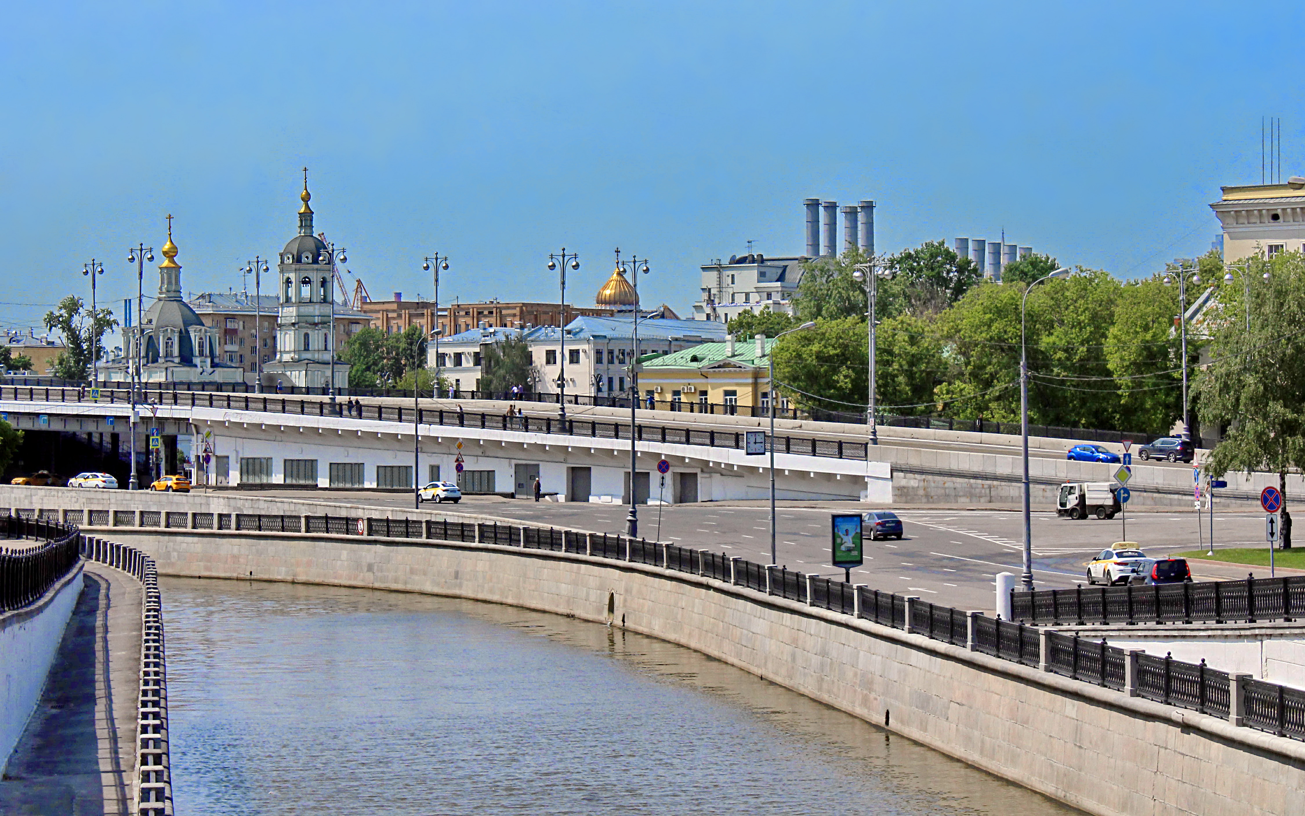 Река яуза в москве фото Фото набережная реки Яузы в Москве на фотохостинге Fotoload