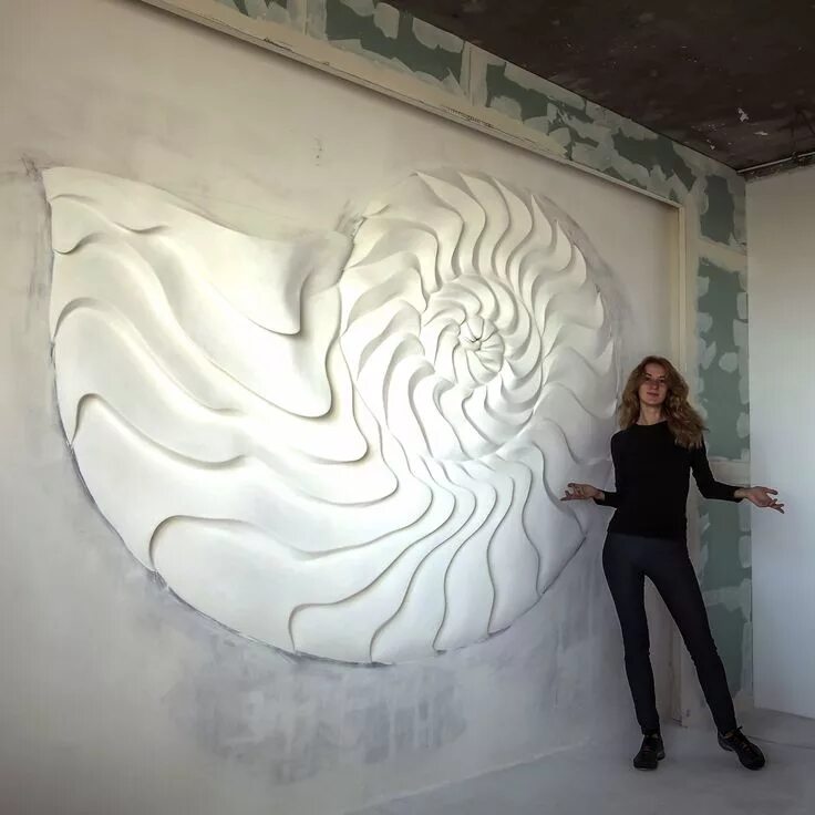 Рельефно выдающийся элемент декора на стене 6 Рельефное панно Аммонит . Wall relief Ammonite . #volgshtein #relief #ремонт #sc