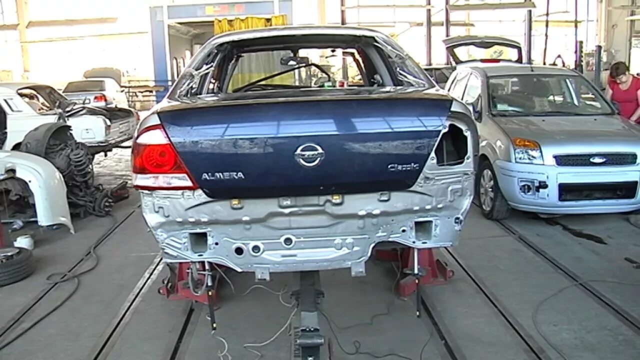 Ремонт альмеры своими руками Кузовной центр 911. Восстановление кузова Nissan Almera 2-я часть. - YouTube