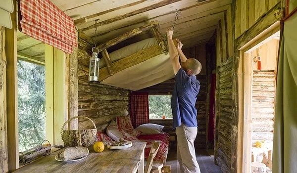 Potting table with sink inside garden shed Garden shed interiors, Shed homes, Ba