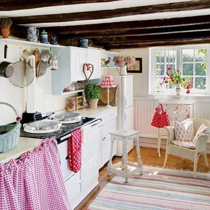 Ремонт дома в деревне своими руками Pin by Becky McGee on Romantic Cottage Style Country kitchen designs, Small coun