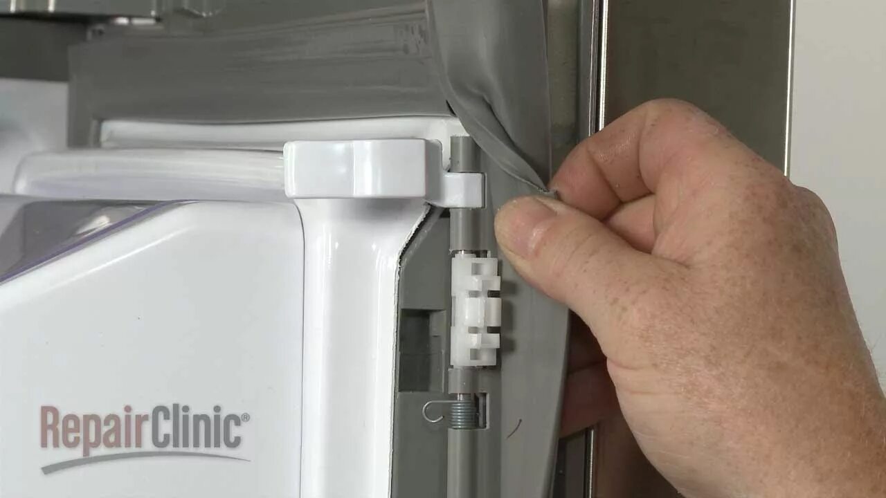 Ремонт двери холодильника своими руками LG Refrigerator Right Door Latch Replacement #4430JJ2004A - YouTube