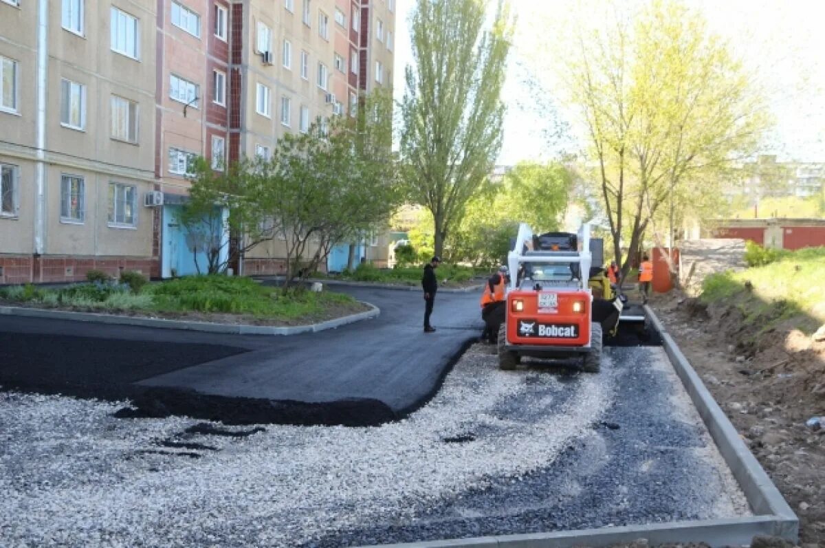 Ремонт дворов фото В Ленинском районе отремонтируют 17 дворов к июлю АиФ Саратов