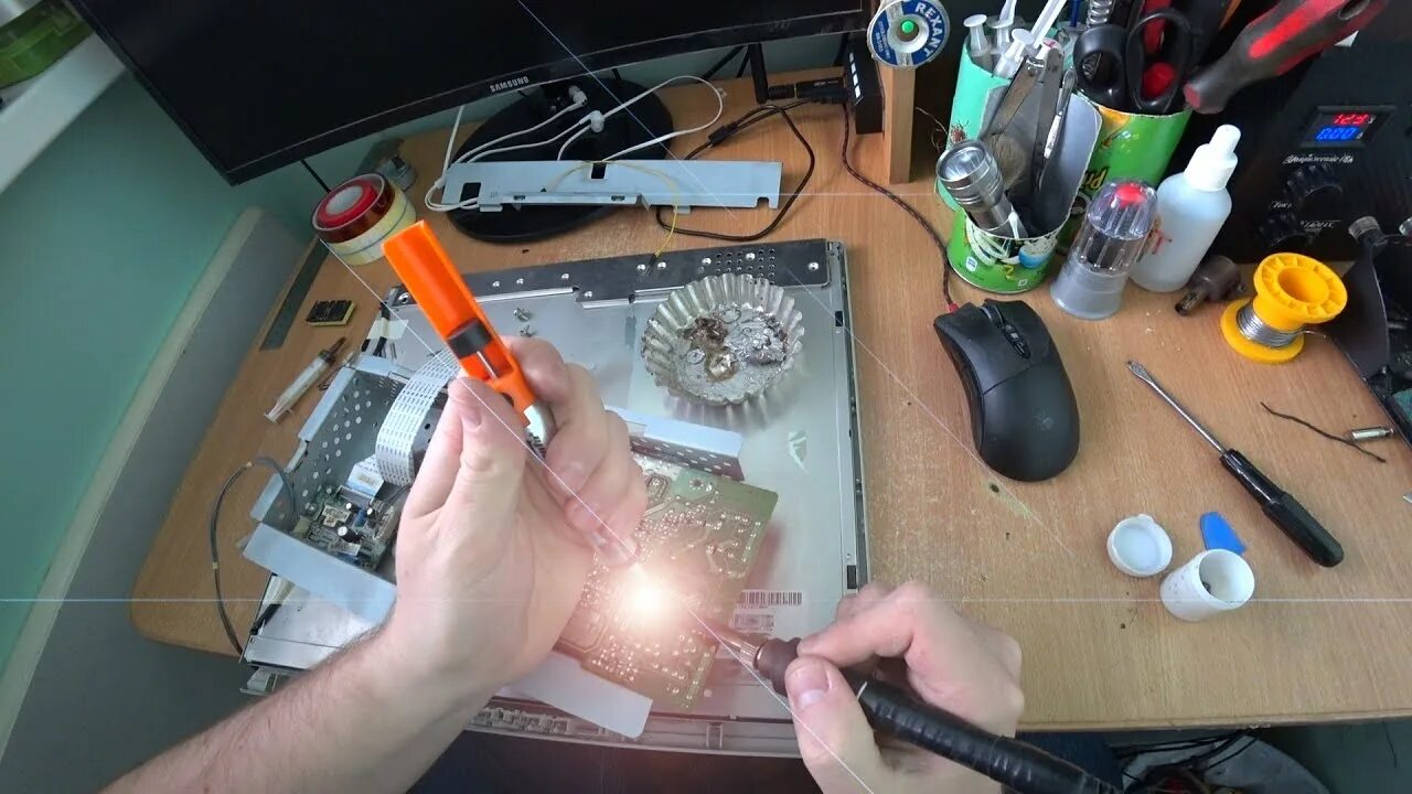 Ремонт экрана своими руками Ремонт инвертора подсветки монитора LG L1942S // Repair backlight inverter of mo