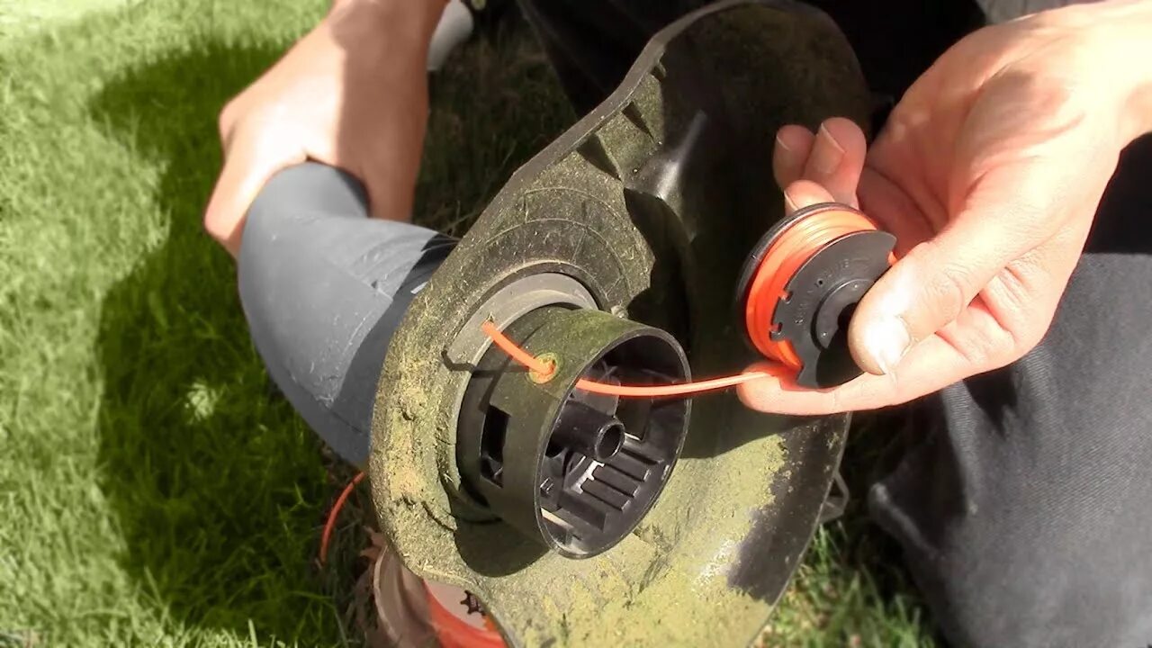 Ремонт катушки триммера своими How to replace string trimmer edger line - YouTube