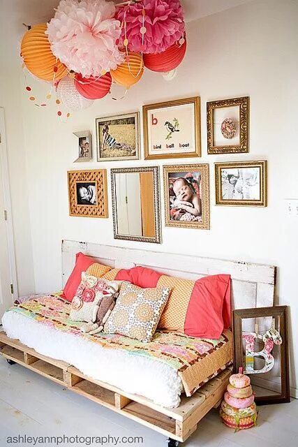 Ремонт комнаты своими руками интересные идеи love the diy pallet bed Diy home decor bedroom, Diy pallet bed, Room decor