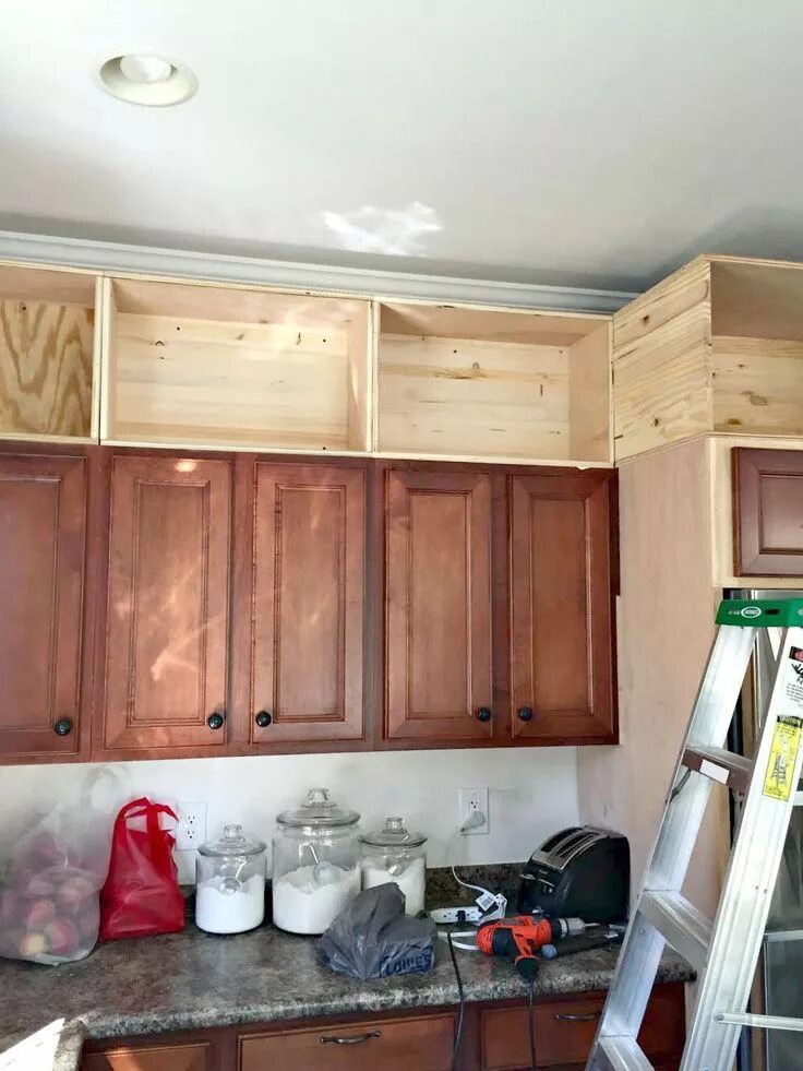 Ремонт кухонных шкафов своими руками adding cabinets above cabinets Home remodeling, Cabinets to ceiling, Built in ca