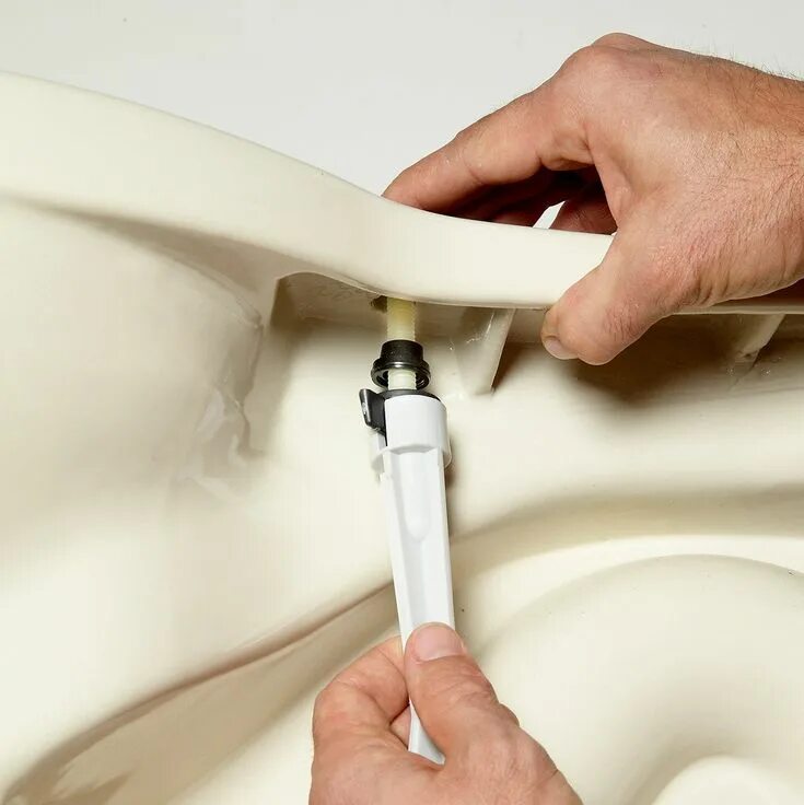 Ремонт микролифта унитаза своими руками Toilet Seat Repair: Keep Your Seat Tight Toilet repair, Plumbing repair, Toilet 