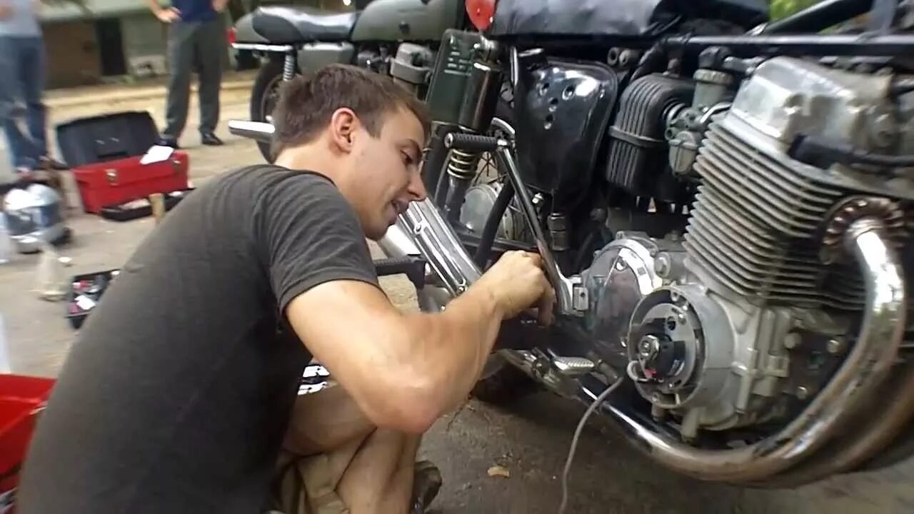 Ремонт мотоцикла своими руками Motorcycle Repair Dont's - Ignition Fail - YouTube