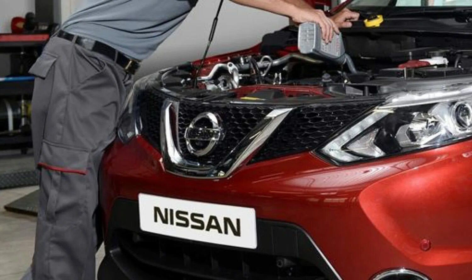 Ремонт ниссан фото Nissan Auto Repair Santa Clarita, Valencia CA - Nissan Service Center