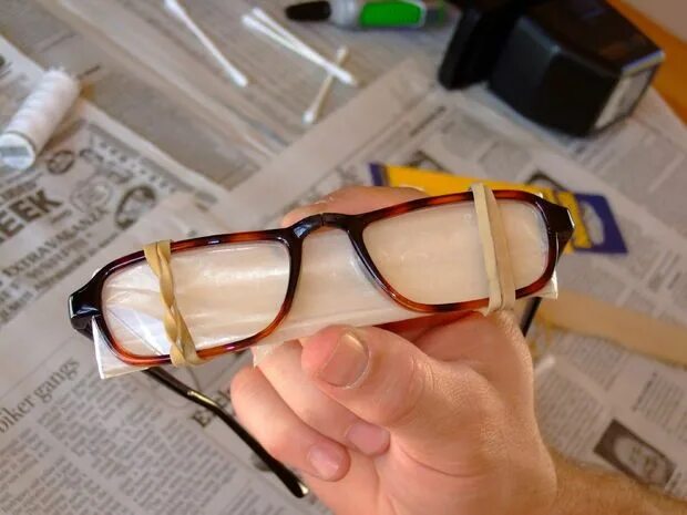 Ремонт оправы своими руками Repair Plastic Eyeglass Frame With Thread and Superglue How to fix glasses, Eyeg