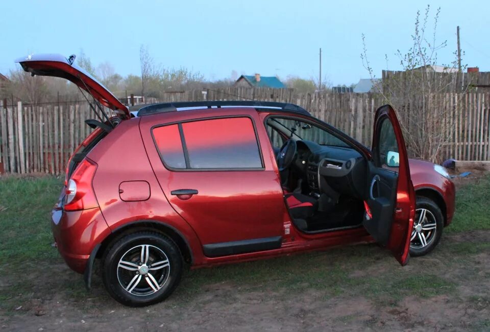 Ремонт сандеро своими руками Обновлен внешний вид - Renault Sandero 1G, 1,6 л, 2011 года просто так DRIVE2