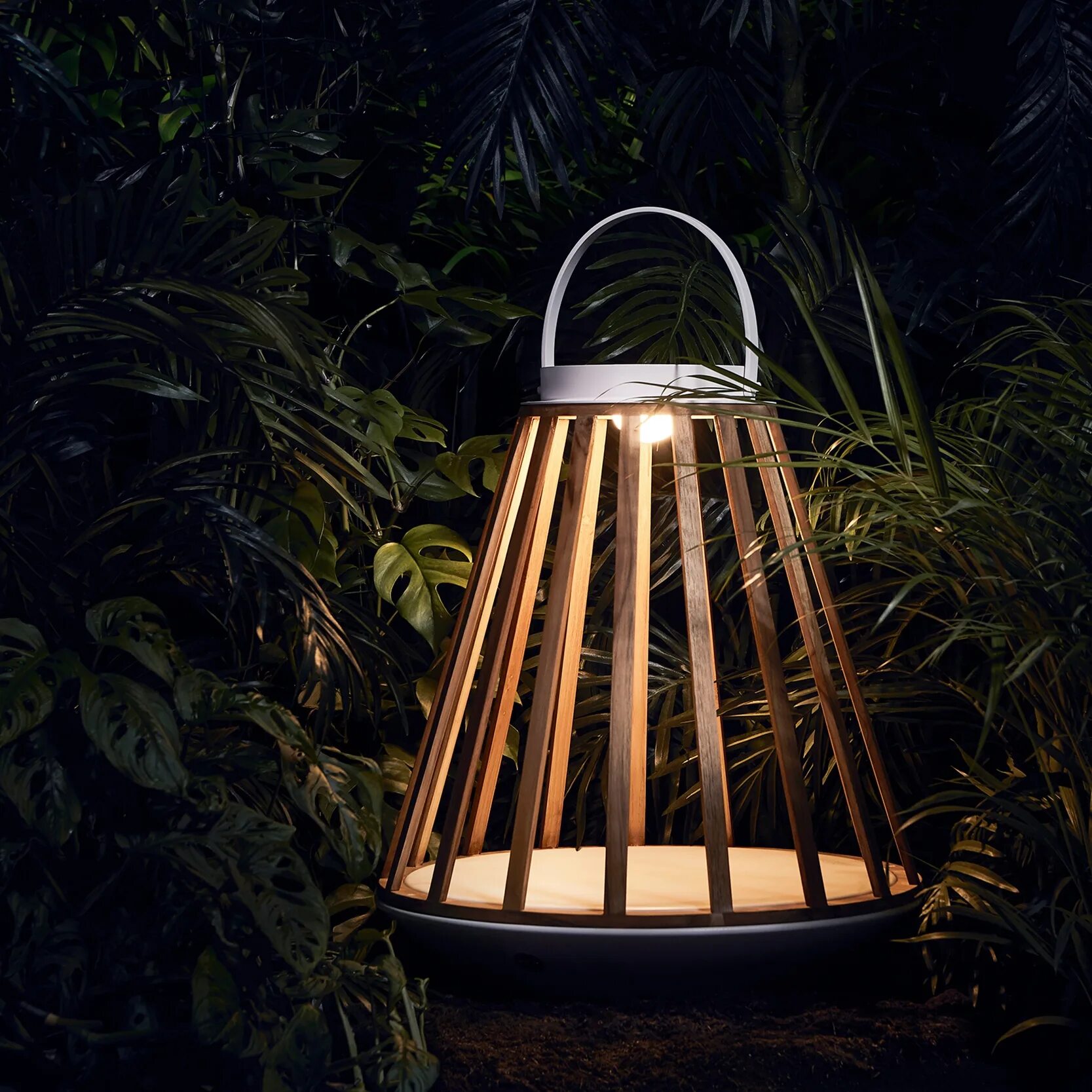 Ремонт солнечных светильников своими руками Kate Outdoor Lantern Garden Lantern - Solar Powered & Rechargeable Suns Lifestyl