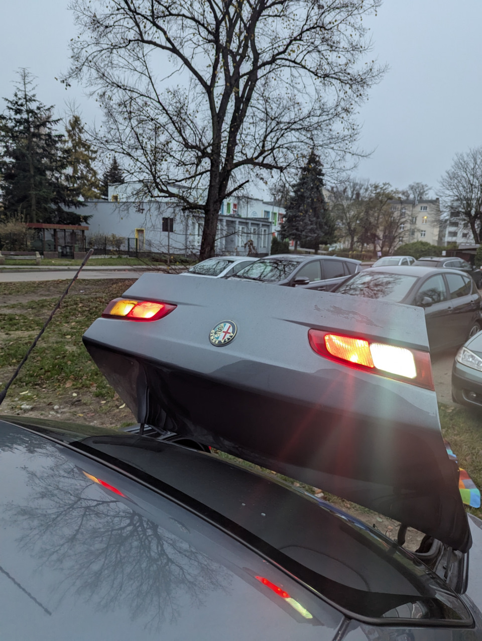 Ремонт своими руками альфа Ремонт фонарей на крышке багажника - Alfa Romeo 156, 1,9 л, 2004 года своими рук