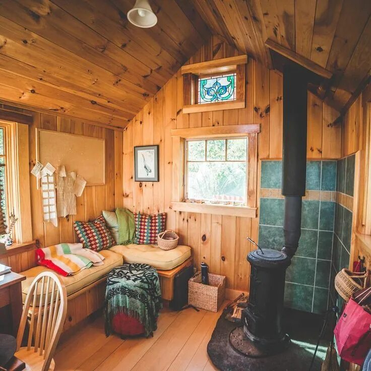 Ремонт в дачном домике внутри фото bon voyage Tiny house cabin, Cabin interiors, Cabin homes